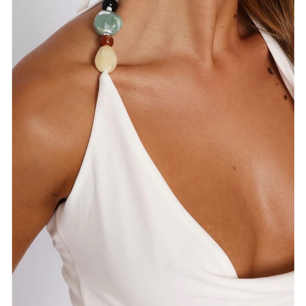 Selene Halter Top (off white)
